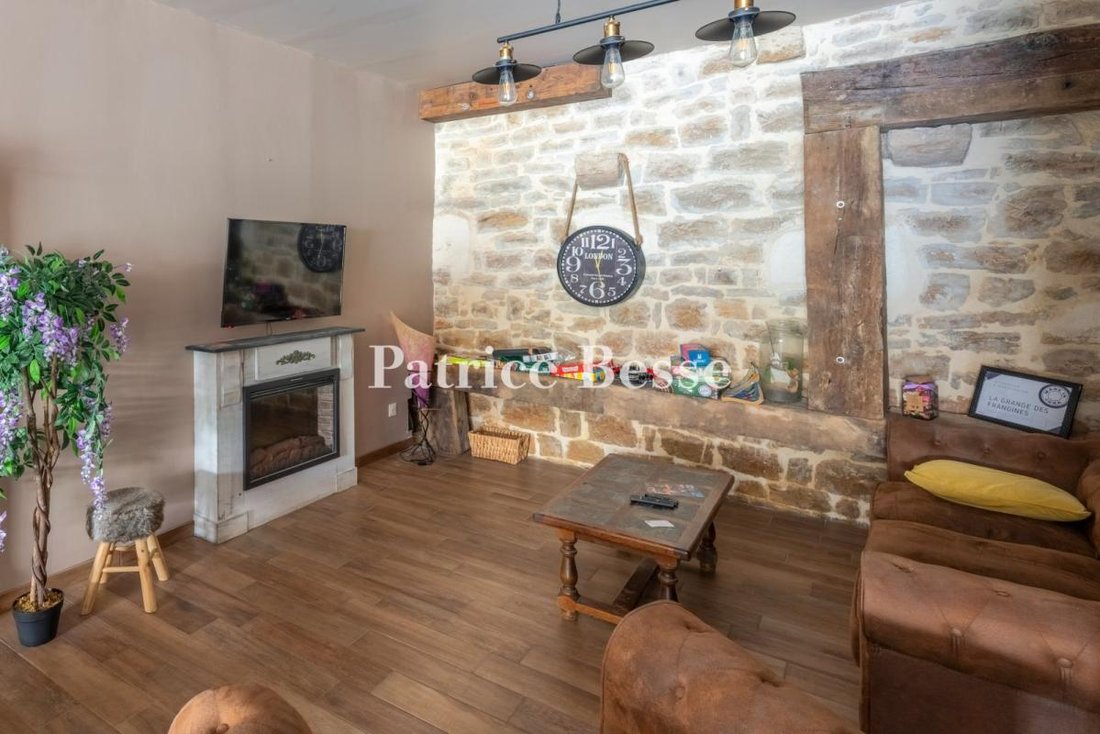 Farm Ranch in Saint-Amour, Bourgogne – Franche-Comté, France 4 - 17438671