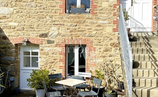 House in Saint-Lunaire, Brittany, France 1