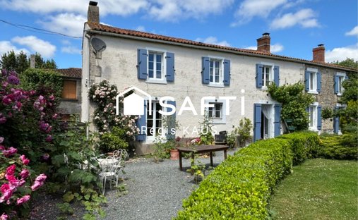 House in Saint-Valérien, Pays de la Loire, France 1