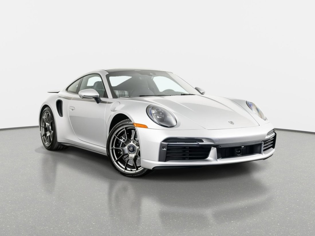 Coupe in Pompano Beach, FL, United States 1 - 16545208