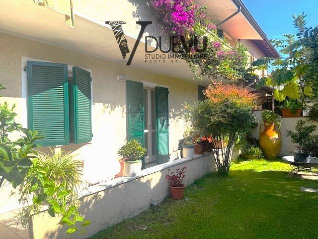 House in Center, Forte dei Marmi, Tuscany 1 - 17439482