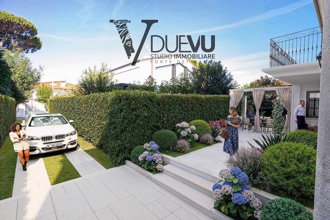 House in Center, Forte dei Marmi, Tuscany 3 - 17439485