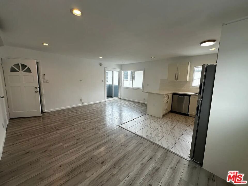 Los Angeles, California, United States 4 - 17375676