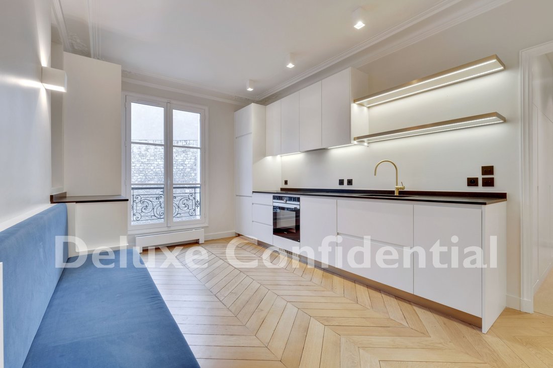 Apartment in Elysées-Madeleine, Paris 8e Arrondissement, Paris 4 - 17438507