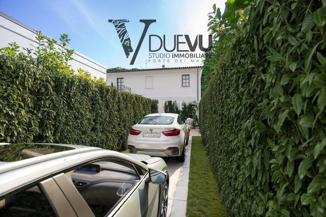 House in Center, Forte dei Marmi, Tuscany 5 - 17439485