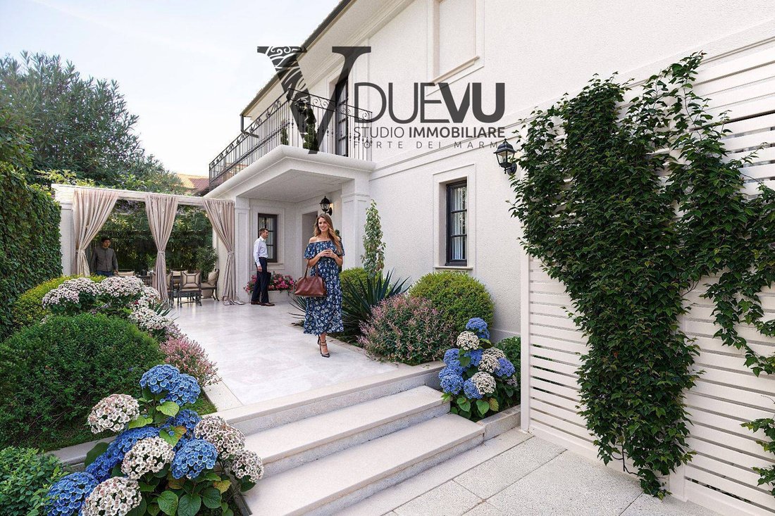 House in Center, Forte dei Marmi, Tuscany 1 - 17439485