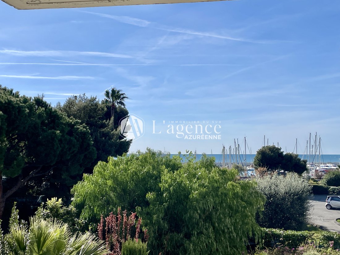 Apartment in Saint-Laurent-du-Var, Provence-Alpes-Côte d'Azur, France 4 - 17324867