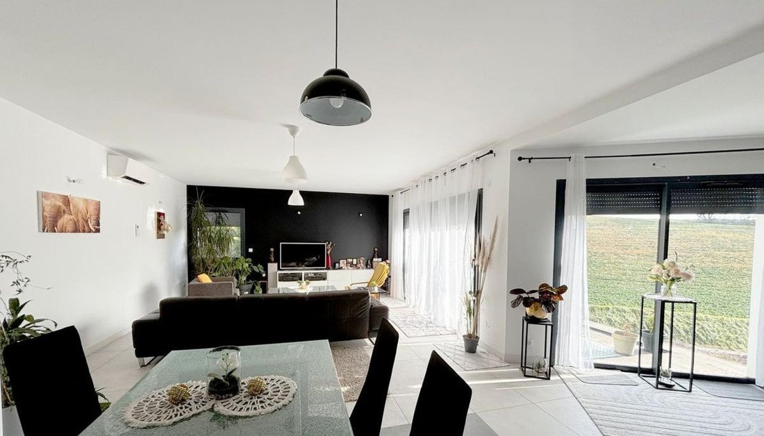 House in Montastruc-la-Conseillere, Occitania, France 1 - 17437209
