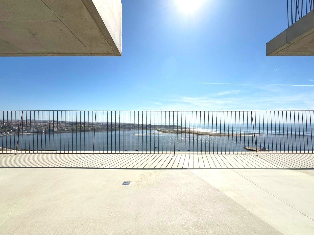 Apartment in Lordelo do Ouro e Massarelos, Porto District, Portugal 2 - 17437960