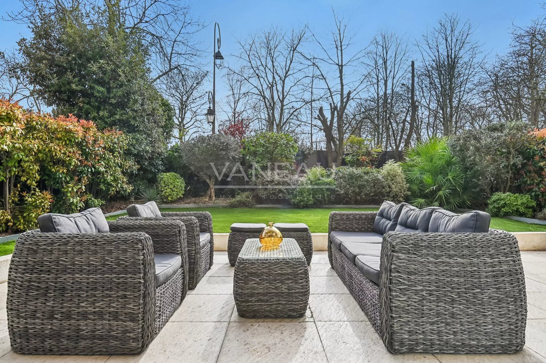 Apartment in Porte Dauphine, Paris 16e Arrondissement, Paris 1 - 15360699