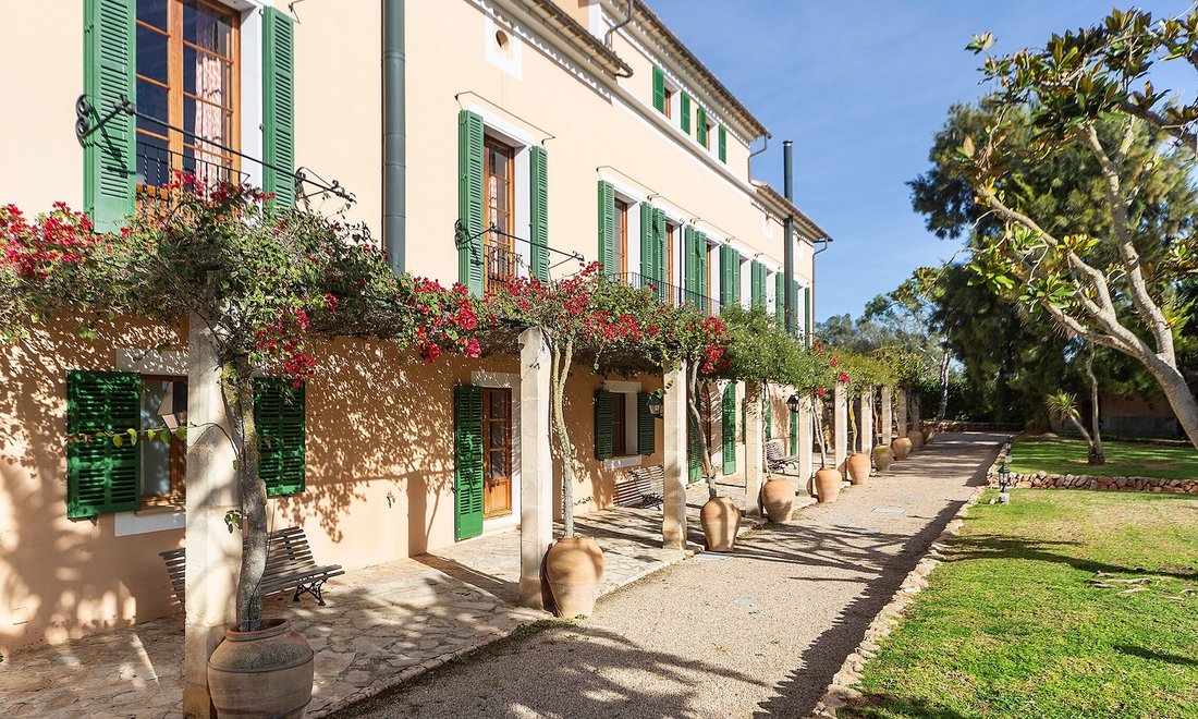 Finca in Llucmajor, Balearic Islands, Spain 3 - 15350375
