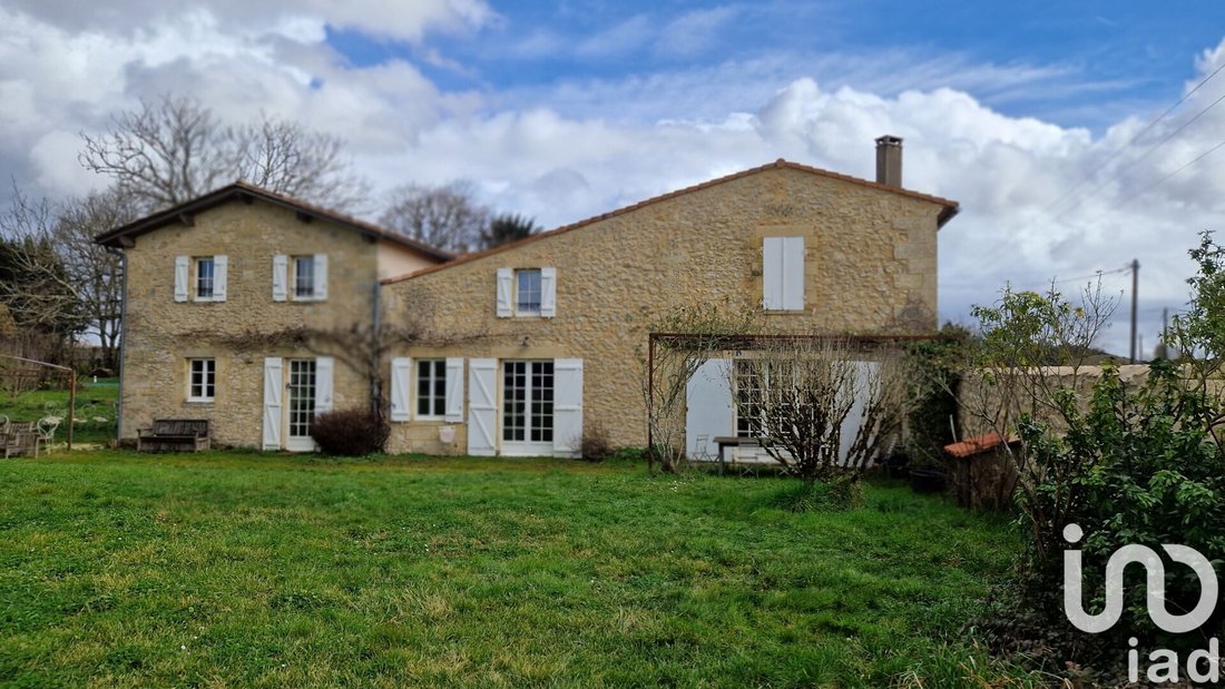House in Naujan-et-Postiac, Nouvelle-Aquitaine, France 3 - 17437476