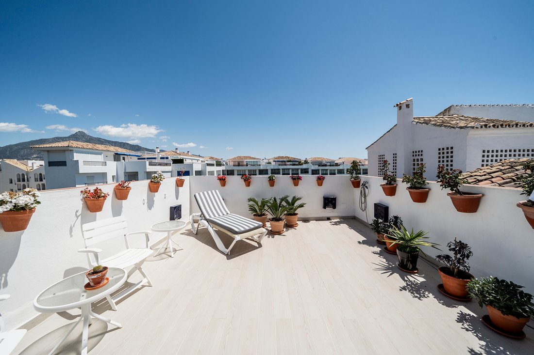 Apartment in Puerto Banus, Marbella, Spain 2 - 17246650