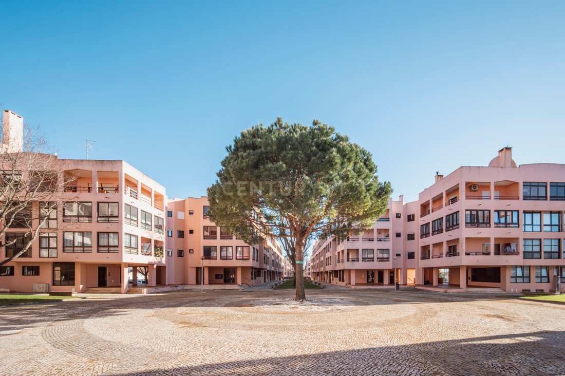 Apartment in Cascais e Estoril, Lisbon, Portugal 1 - 17439040