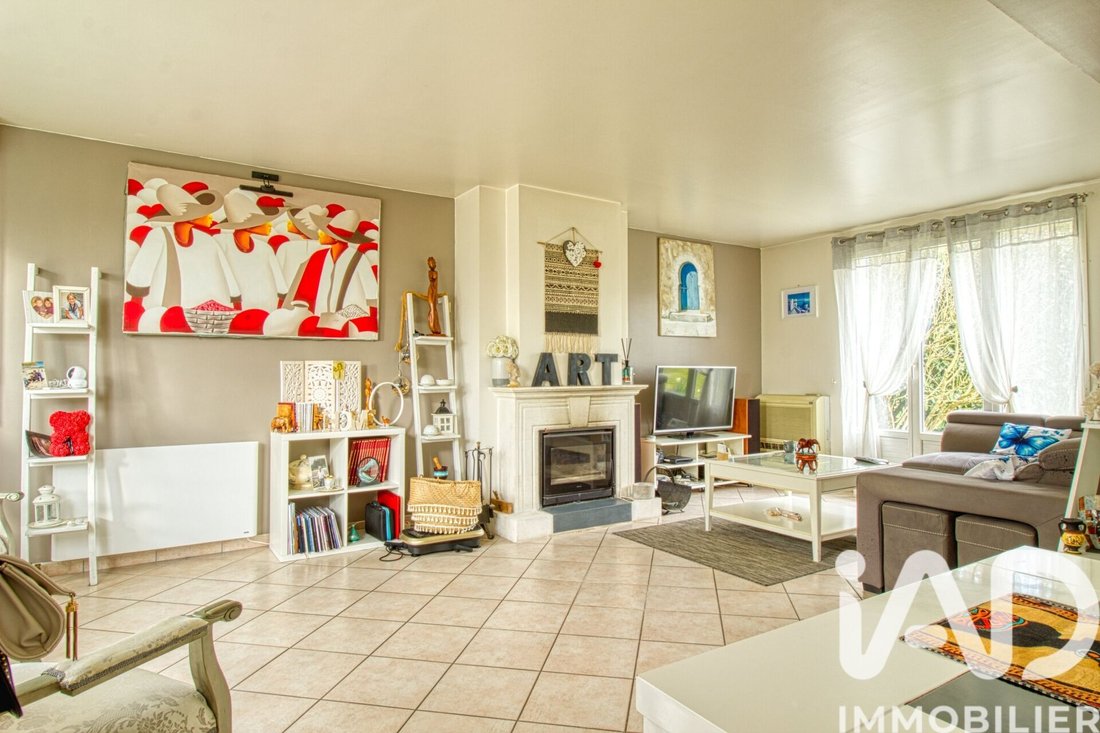 House in Puiseux-en-France, Ile-de-France, France 3 - 17437532