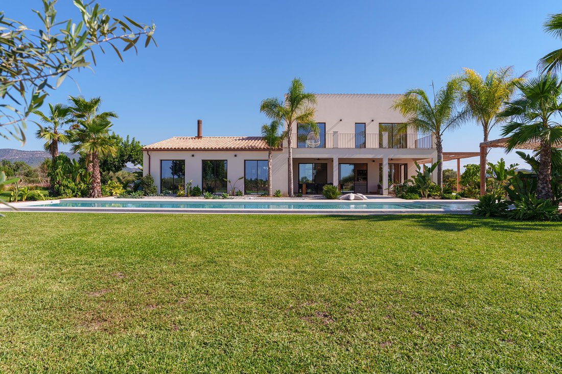 Finca in Llucmajor, Balearic Islands, Spain 2 - 16573938