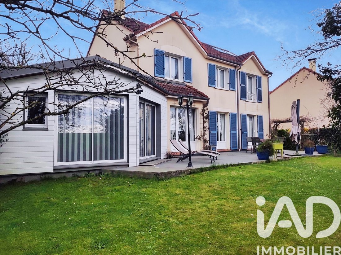 House in Puiseux-en-France, Ile-de-France, France 1 - 17437532