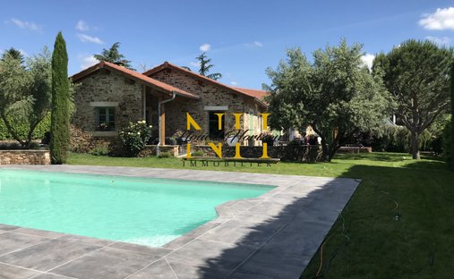 Casa a Saint-Joseph, Auvergne-Rodano-Alpi, Francia 1
