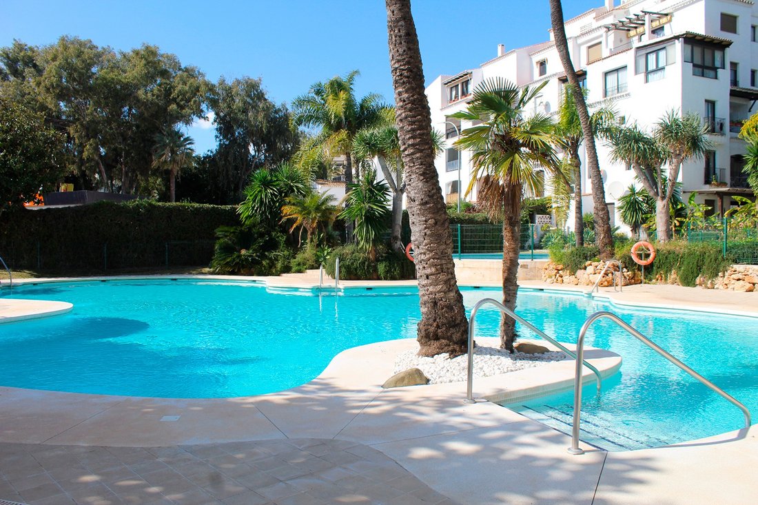 Apartment in Puerto Banus, Marbella, Spain 2 - 17246650
