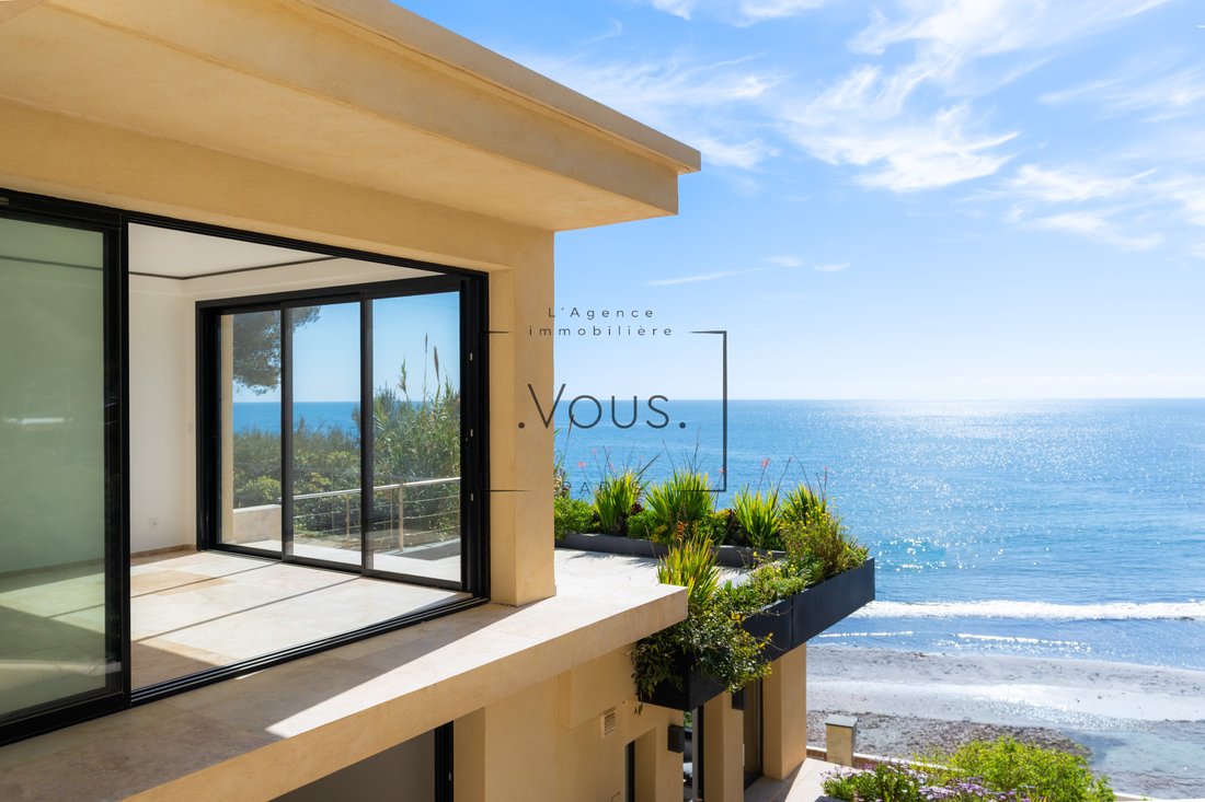 Villa in Bandol, Provence-Alpes-Côte d'Azur, France 2 - 17438774