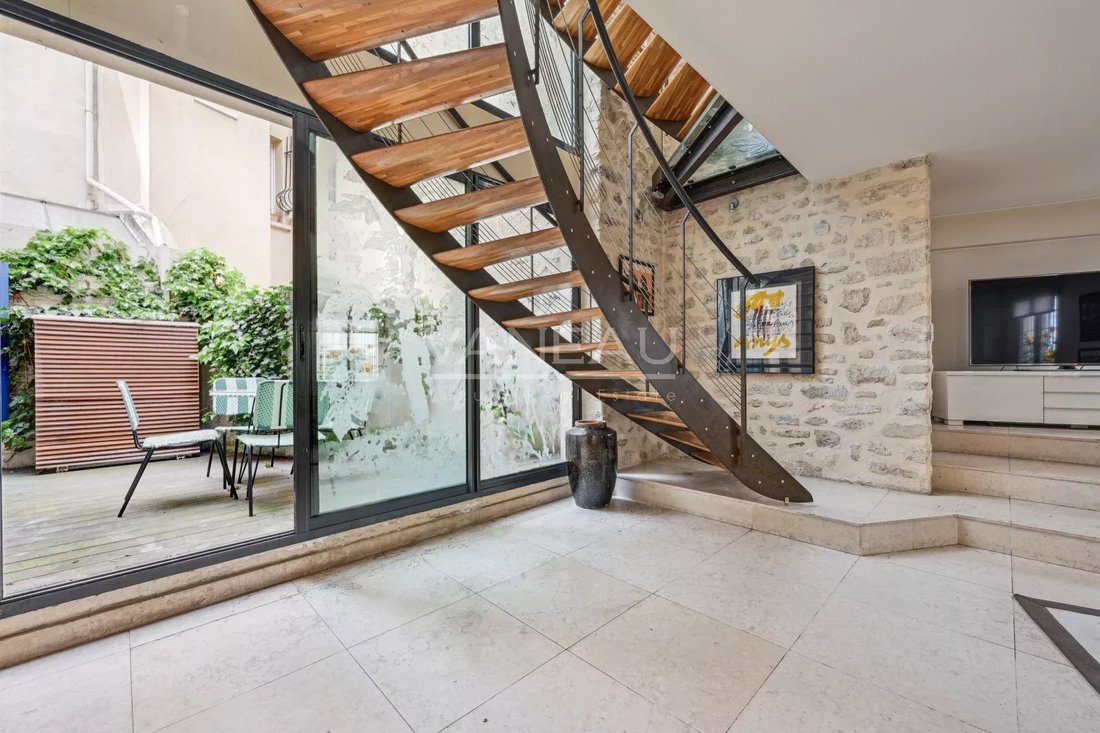 Townhouse in Puteaux, Ile-de-France, France 2 - 17437822