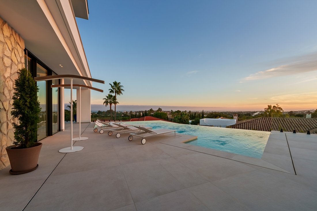 House in La Quinta, Benahavis, Andalusia 4 - 16693276