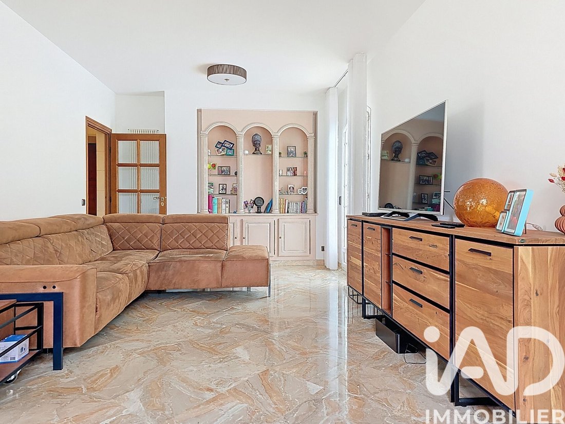 House in Le Reveillon, Villecresnes, France 4 - 17437572