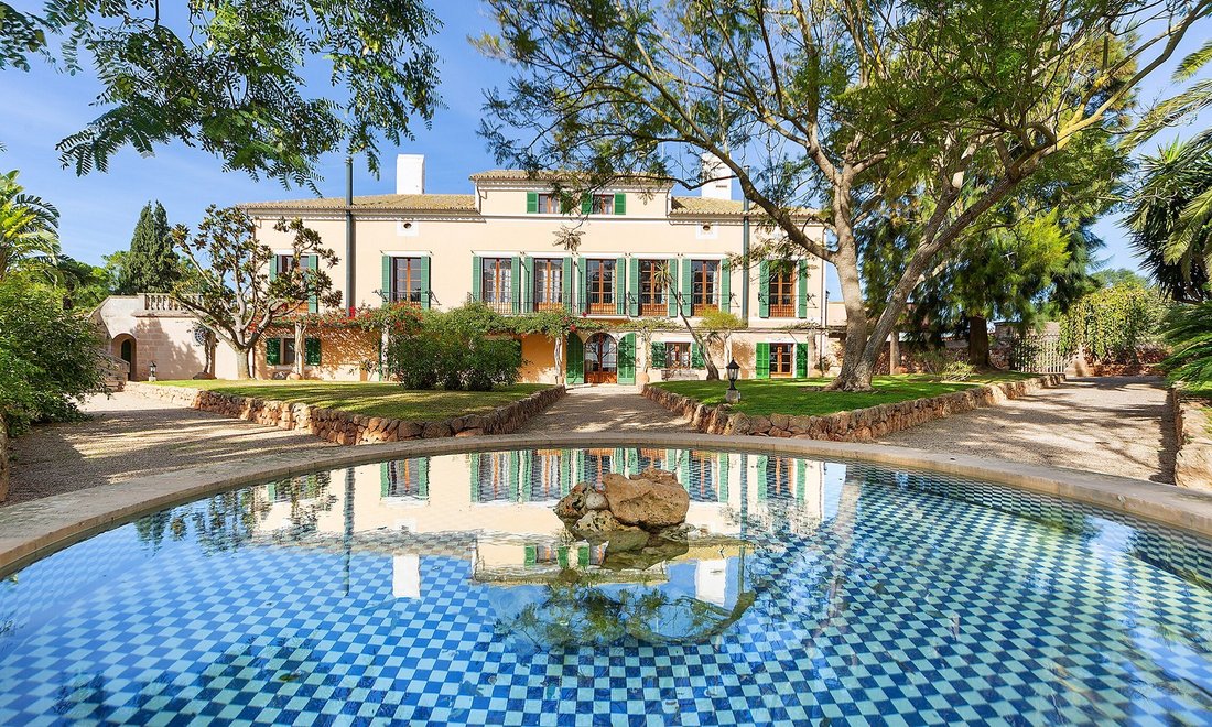 Finca in Llucmajor, Balearic Islands, Spain 1 - 15350375