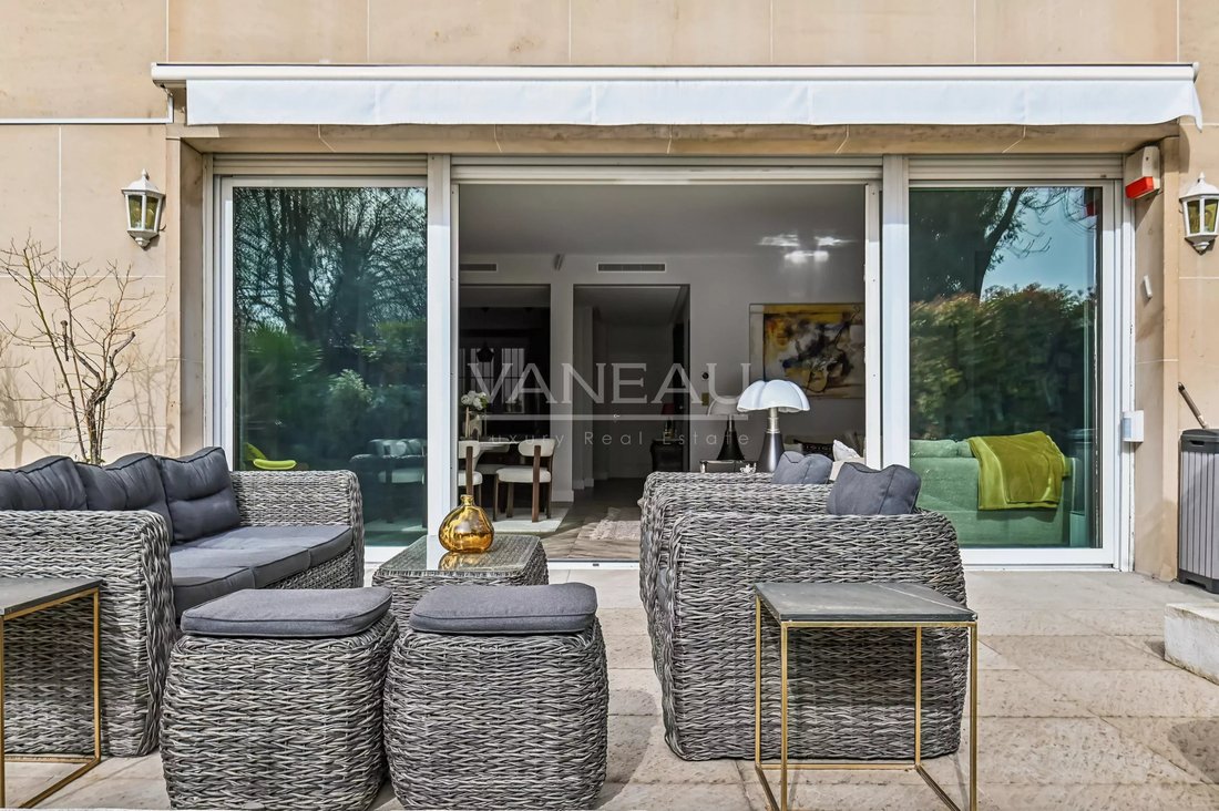 Apartment in Porte Dauphine, Paris 16e Arrondissement, Paris 3 - 15360699