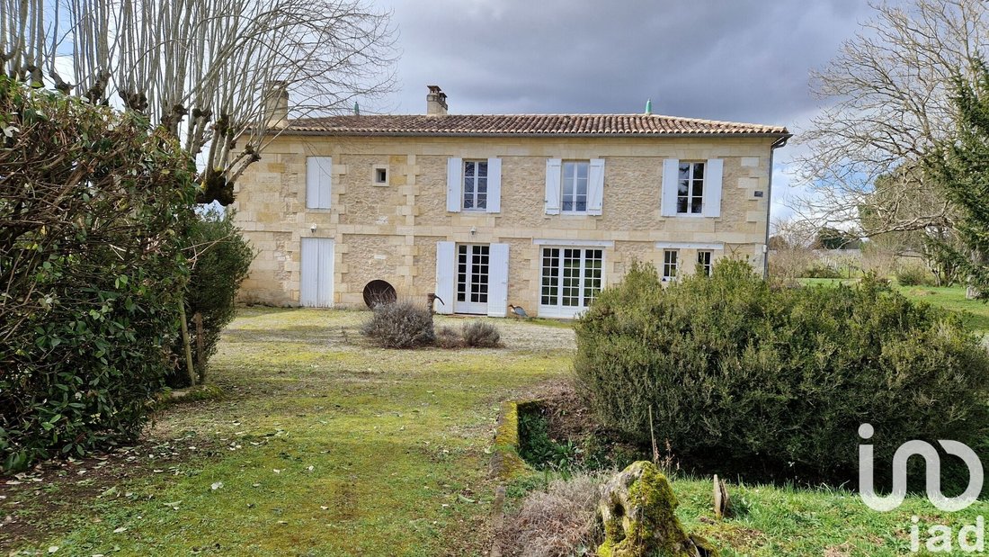 House in Naujan-et-Postiac, Nouvelle-Aquitaine, France 1 - 17437476