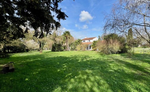 House in Saint-Benoist-sur-Mer, Pays de la Loire, France 1