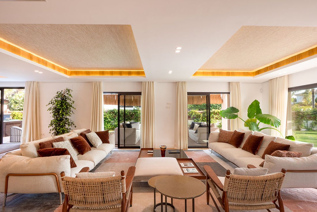 House in Atalaya-Isdabe, Estepona, Andalusia 4 - 16544787