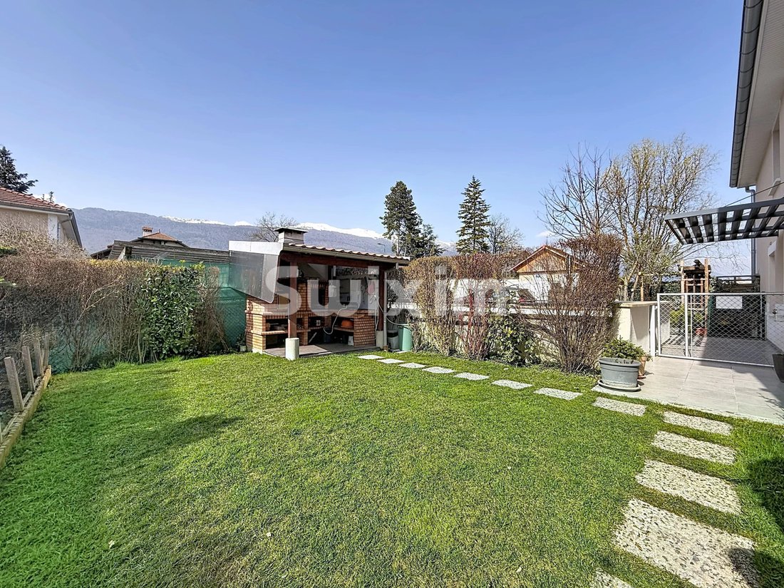 House in Saint-Jean-de-Gonville, Auvergne-Rhône-Alpes, France 1 - 17436532