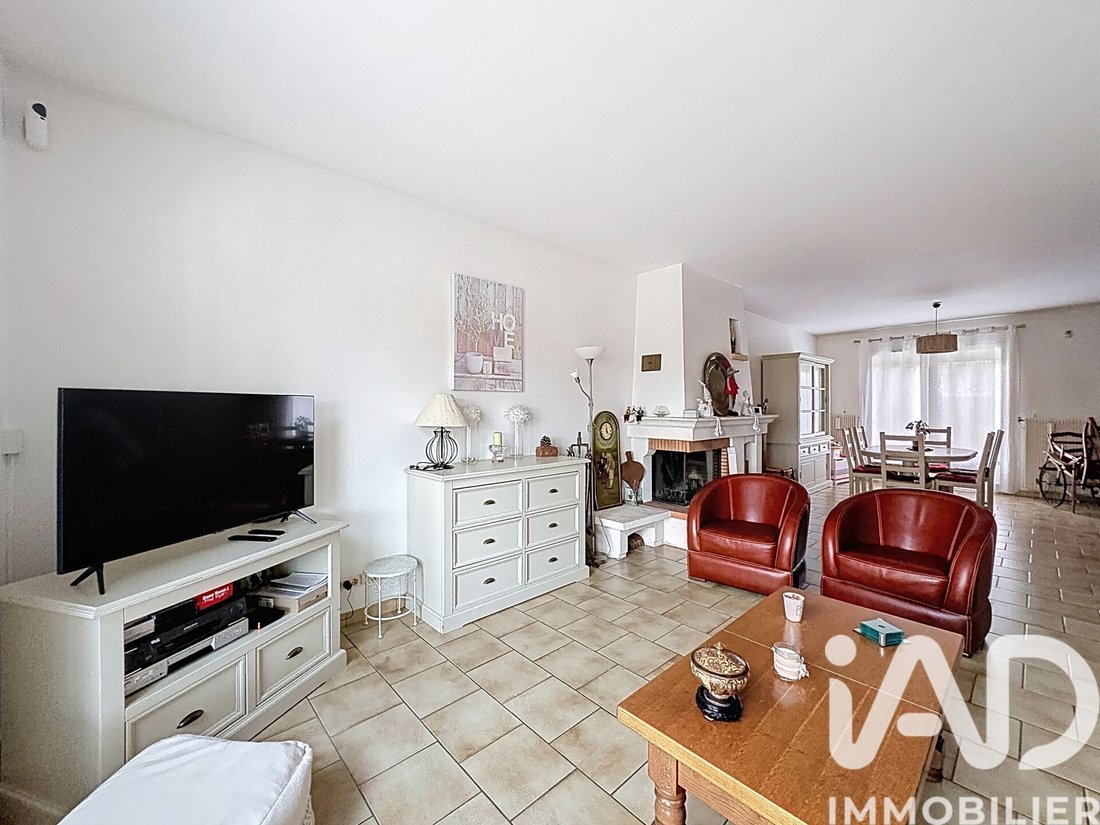 House in Saclay, Ile-de-France, France 2 - 17437570