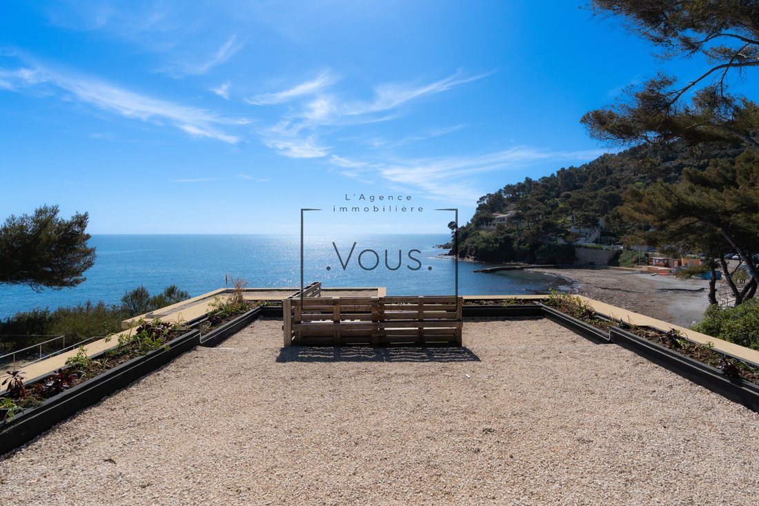 Villa in Bandol, Provence-Alpes-Côte d'Azur, France 3 - 17438774