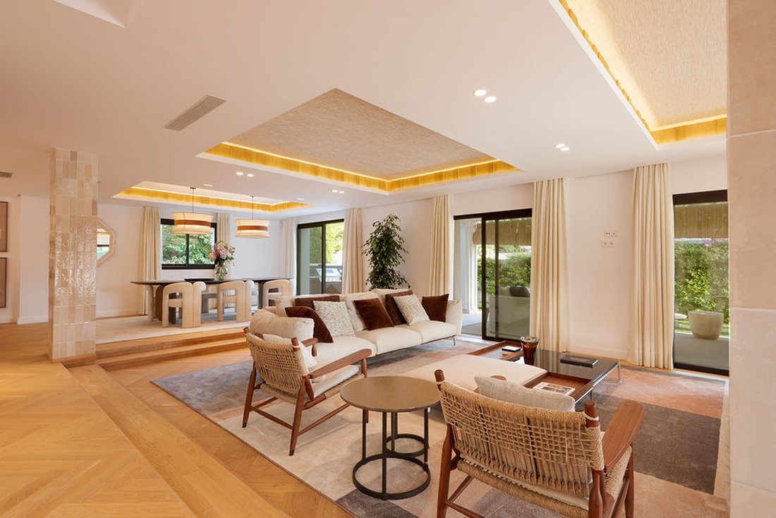 House in Atalaya-Isdabe, Estepona, Andalusia 5 - 16544787