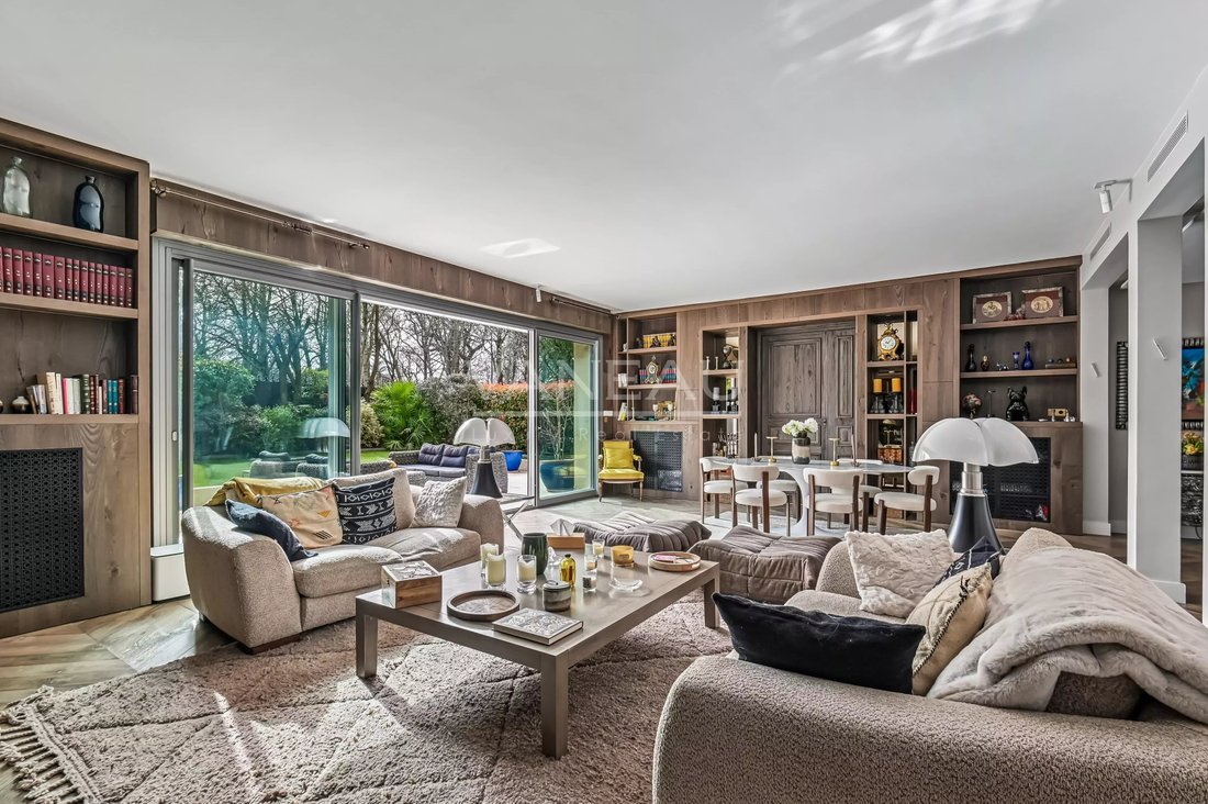 Apartment in Porte Dauphine, Paris 16e Arrondissement, Paris 2 - 15360699