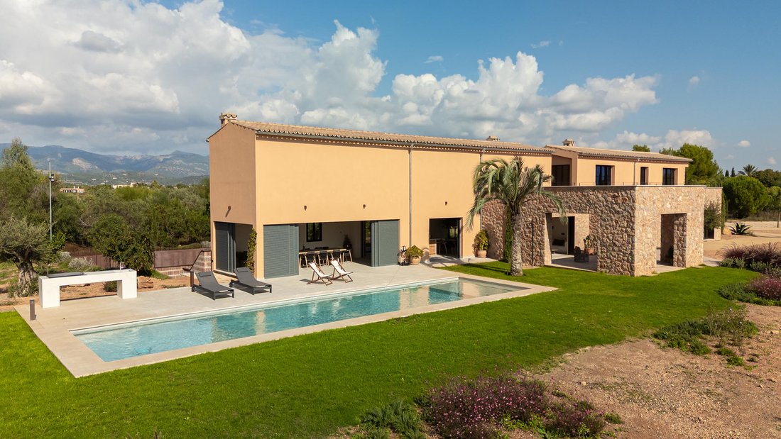 House in Santa Maria del Cami, Balearic Islands, Spain 2 - 16473259