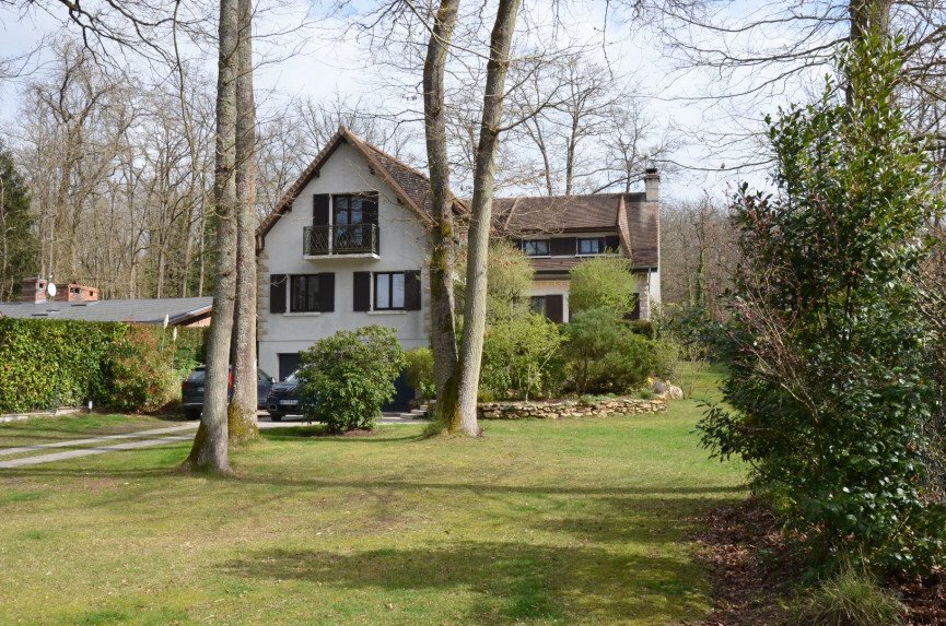 House in Bullion, Ile-de-France, France 1 - 17435783