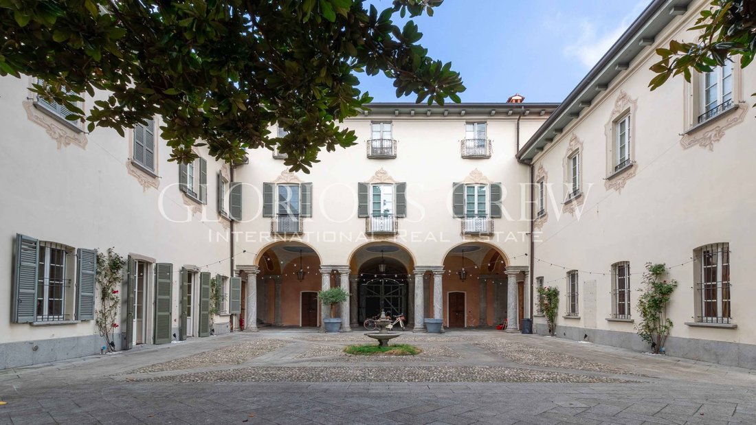 Villa in Oggiono, Lombardy, Italy 4 - 17439484