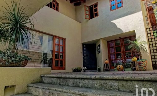House in Santa Catarina Yecahuitzotl, Mexico City, Mexico 1