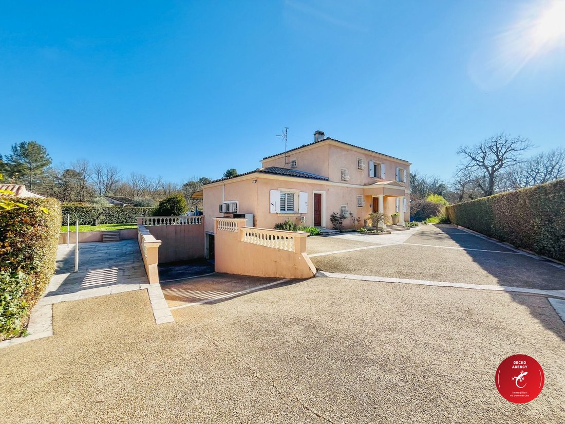 Villa in Trans-en-Provence, Provence-Alpes-Côte d'Azur, France 4 - 17439821