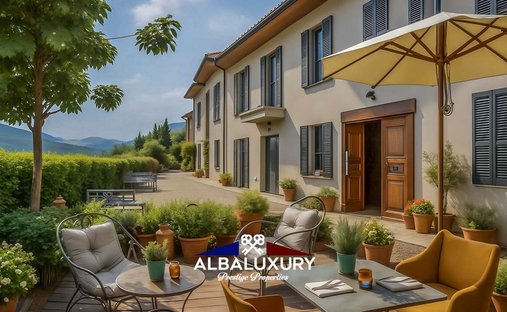 Villa in Neive, Piedmont, Italy 1