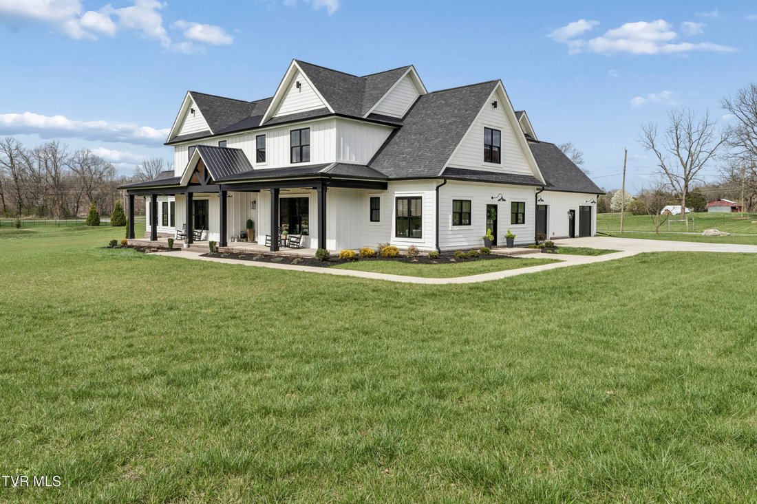 House in Elizabethton, Tennessee, United States 2 - 17438081