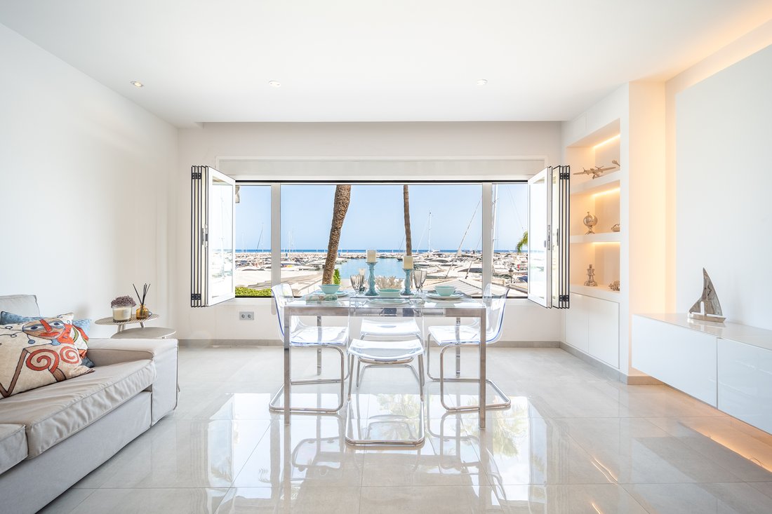 Apartment in Puerto Banus, Marbella, Spain 2 - 15879666
