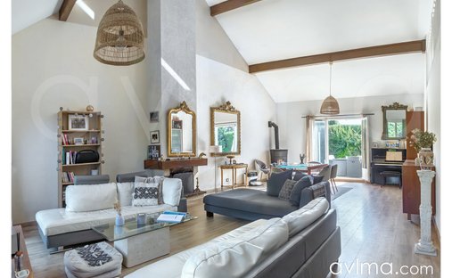 Château Saint Nom La Bretèche 1074.0 Sqm 10 Bedrooms