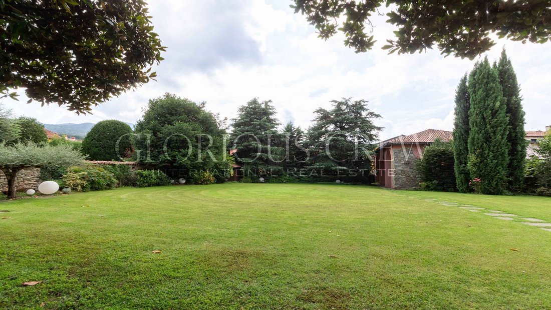Villa in Oggiono, Lombardy, Italy 5 - 17439484