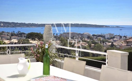 Villa in Gabelle-Courcettes-Les Clos, Vallauris, France 1