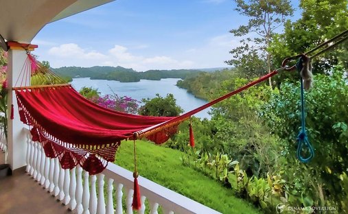 House in Colón, Colón Province, Panama 1