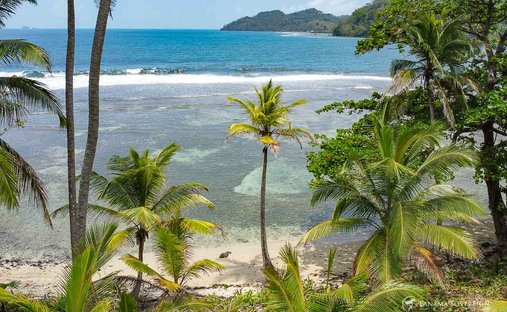 Land in Panama, Panama 1